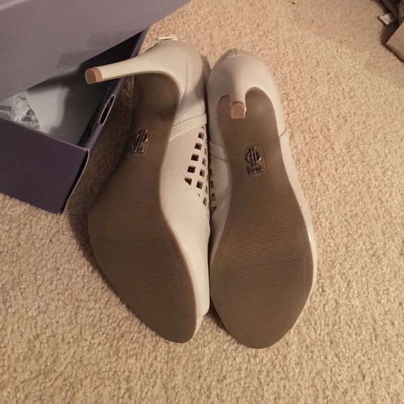 Jennifer Lopez heels - Picture 2 of 3