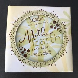 Perfectly Posh Handle lotion