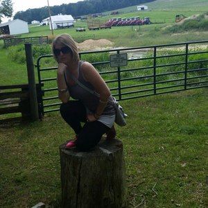 Meet your Posher, Leslie