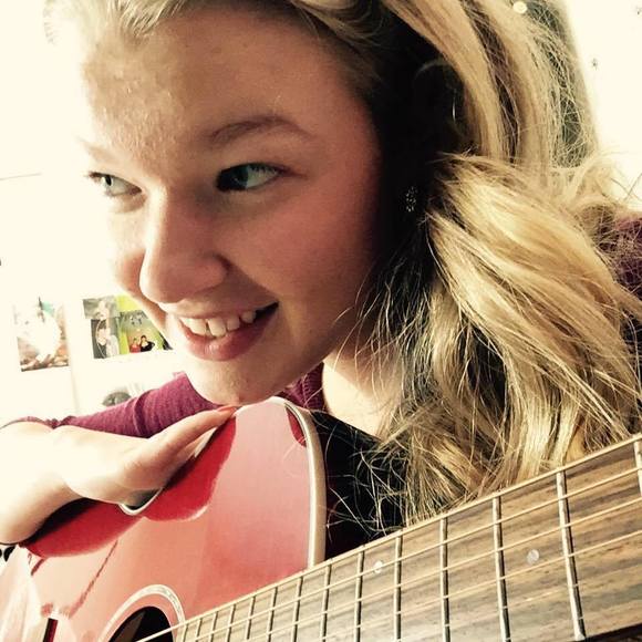 Meet your Posher, Rebecca