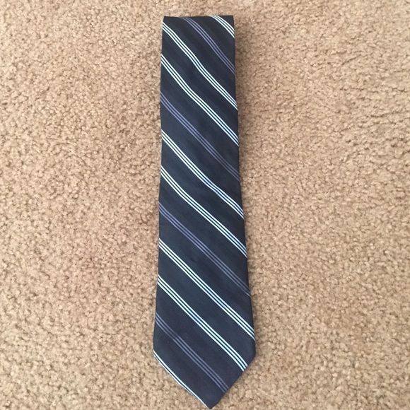 DKNY tie - Picture 3 of 3