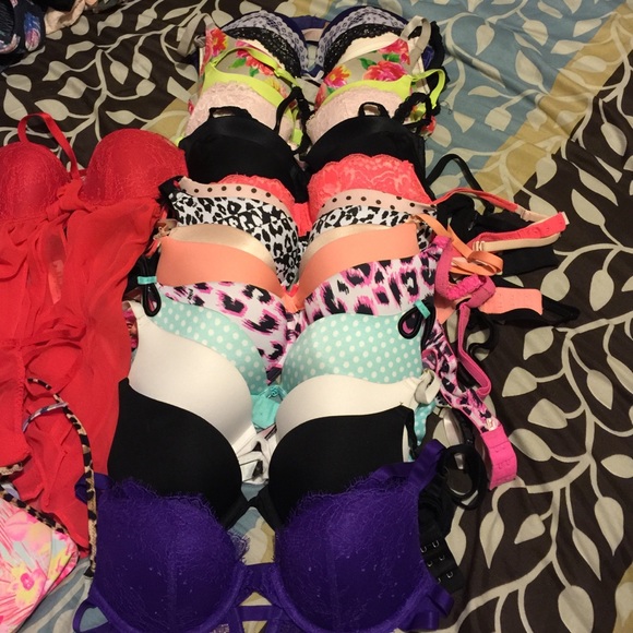 Victoria secret bra bundle!! New and semi-used