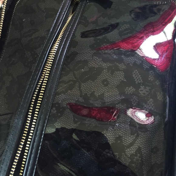 Victoria's Secret makeup case. - Picture 3 of 4