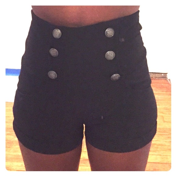 Black high waisted shorts!