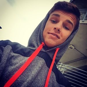 Meet your Posher, Drew