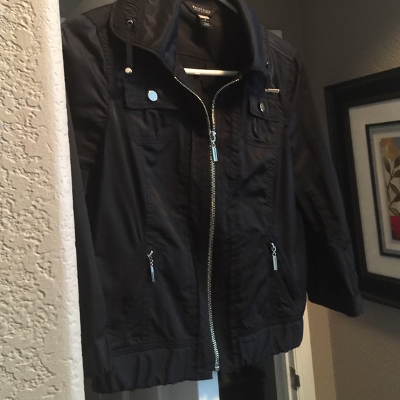 Jacket - Picture 3 of 4