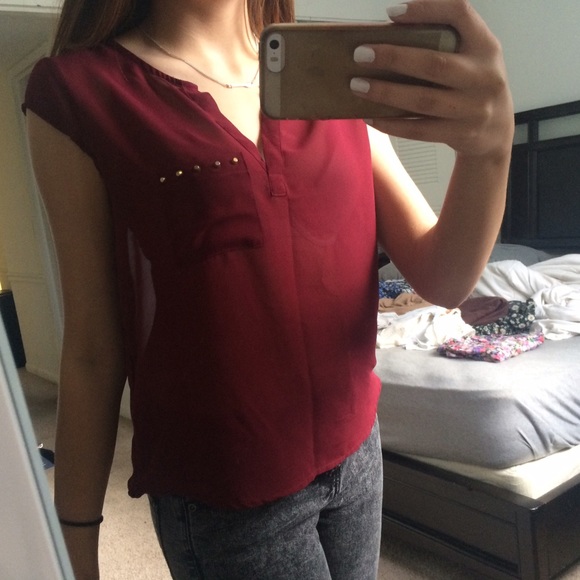 🚫SOLD🚫 maroon sheer top - Picture 4 of 4
