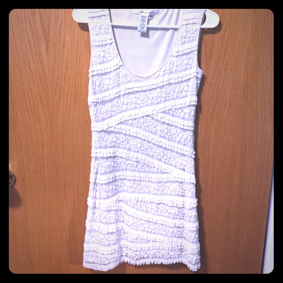 Creme lace print dress