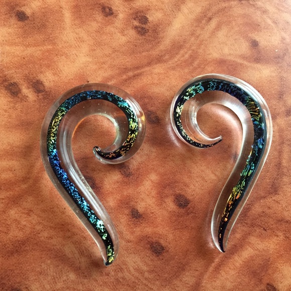 0g dichroic glass spiral drops