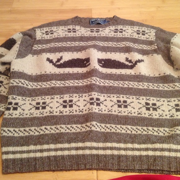 Super comfy Polo whale pattern sweater