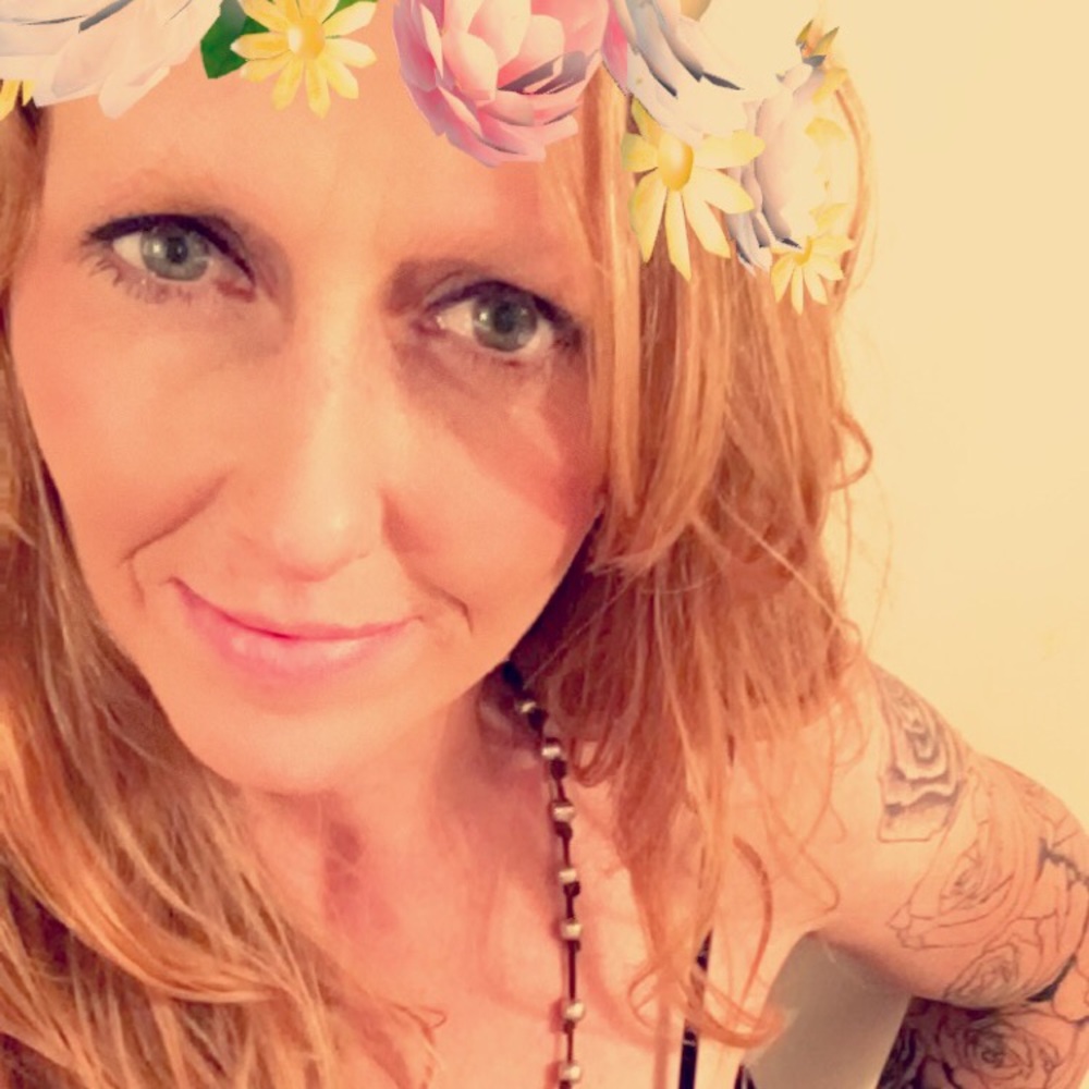 Meet your Posher, Crystal