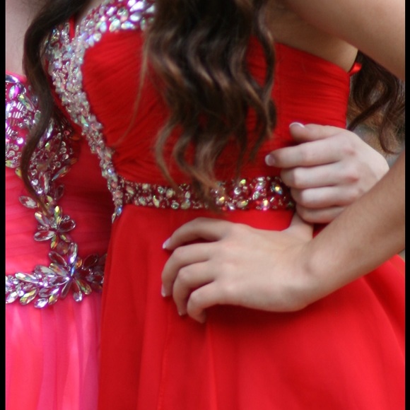 Red homecoming dress - Picture 3 of 4