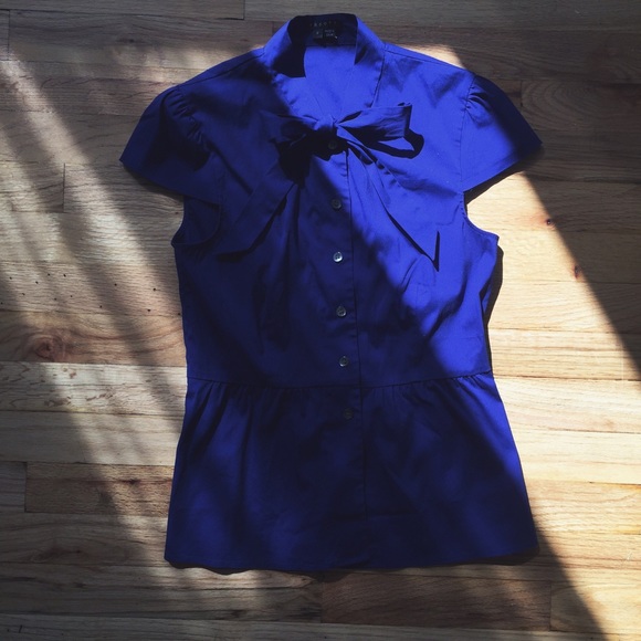 🎀 Short Sleeve Button Down Shirt // by Theory 🎀 - Picture 3 of 4
