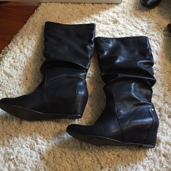 Wedge boot