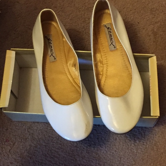White ballerina flats