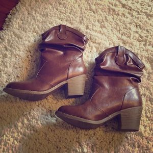 Ankle boots