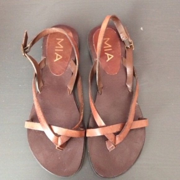 Mia sandals