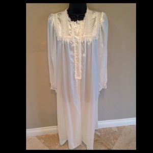 VINTAGE DIOR NIGHTGOWN