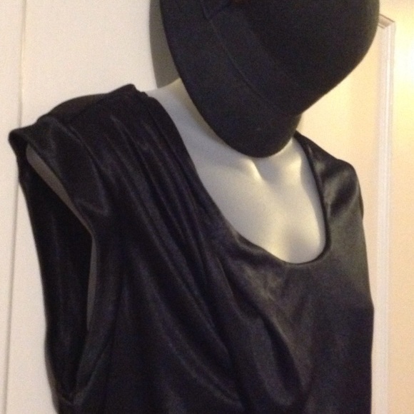 Top black blouse - Picture 4 of 4