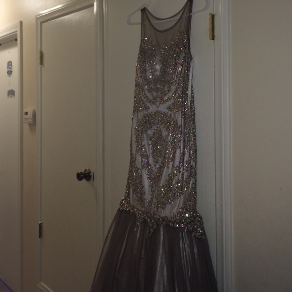 Elegant Mermaid dress! 🚨got it from a boutique!🚨