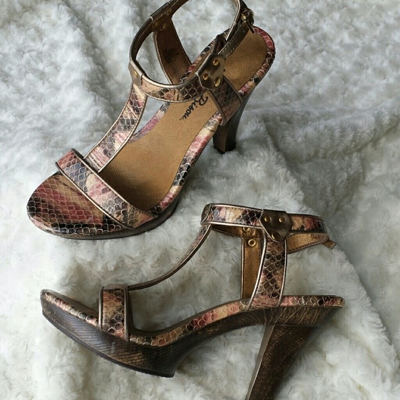 Miss Bisou  Shoes - Miss Bisou snakeskin heels