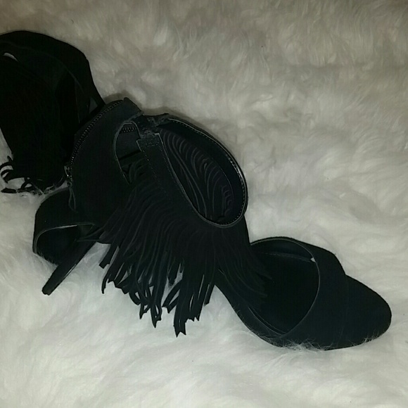 Shoes - Picture 2 of 3