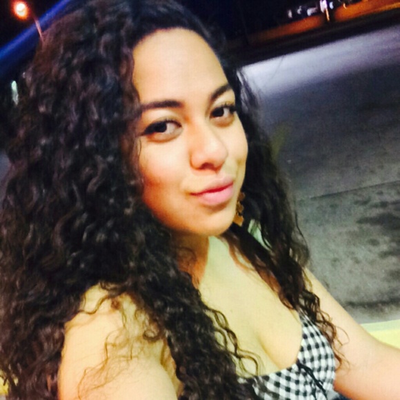 Meet your Posher, Lavinia - Picture 1 of 1