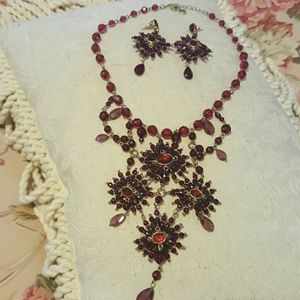 Statment necklace and earings