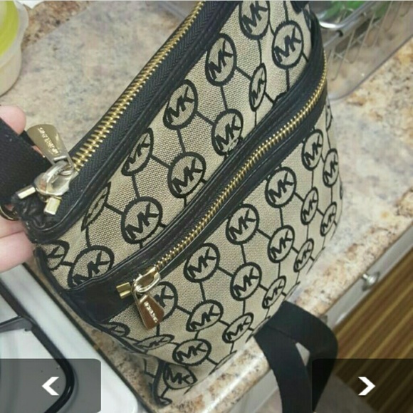 SOLD BUT BROWN IS STILL AVAILABLE - Picture 2 of 3