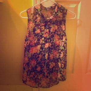 Sleeveless floral shirt