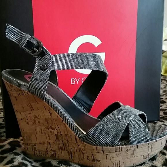G by Guess silver criss cross wedges size 8 m - Picture 3 of 3