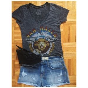 Current Elliot boyfriend short