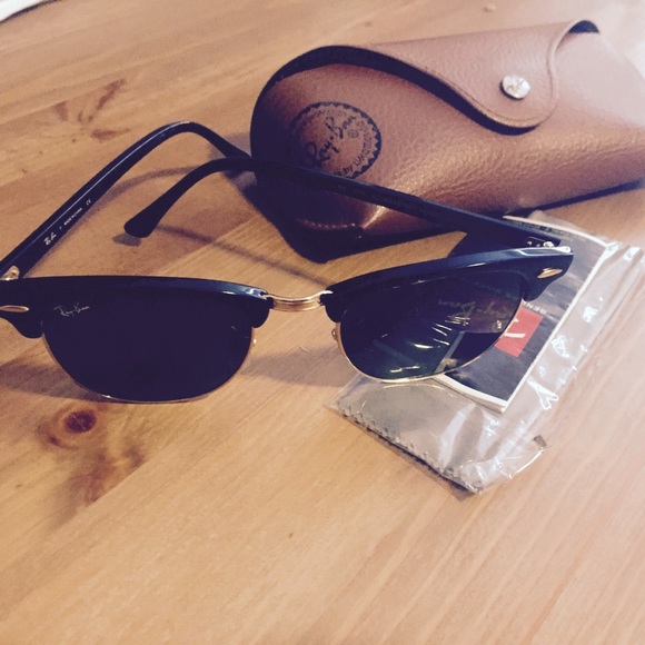 Ray Ban Clubmaster 49mm - black and gold