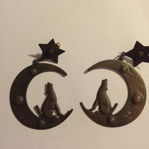 Accessories - Earrings