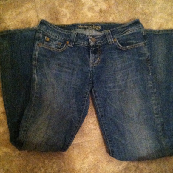 Size 6 American eagle jeans