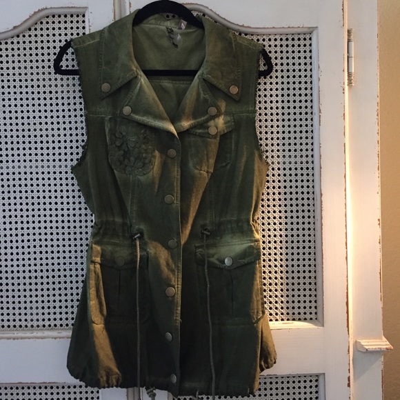 Anorak Style Distressed Moss Green Vest