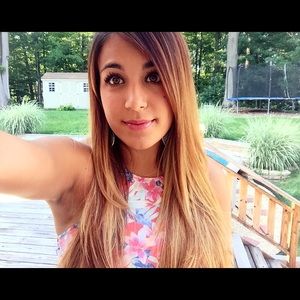 Meet your Posher, Danielle