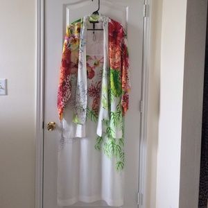 Bcbgmaxazria kimono