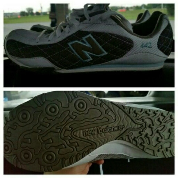 New Balance 442 shoes