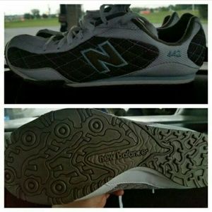 New Balance 442 shoes