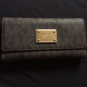 Michael Kors wallet