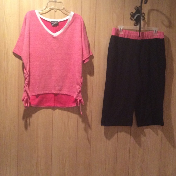Capri pants and matching top
