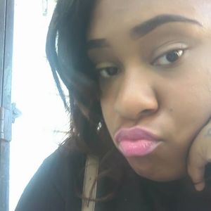 Meet your Posher, Azalea