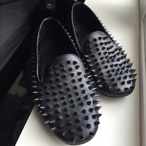 black on black leather unif hellraisers size 6