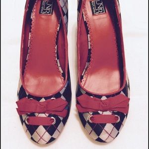 Checkered Black & White Pumps w/Red Trim