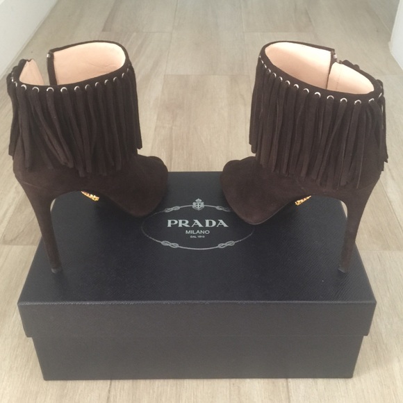 Prada fringe booties in brown with stiletto heel. - Picture 2 of 3
