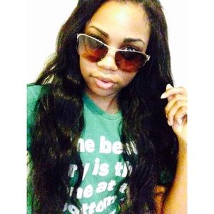 Meet your Posher, Olivia