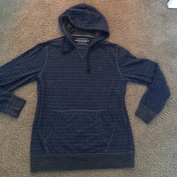 Men's AE hoodie large