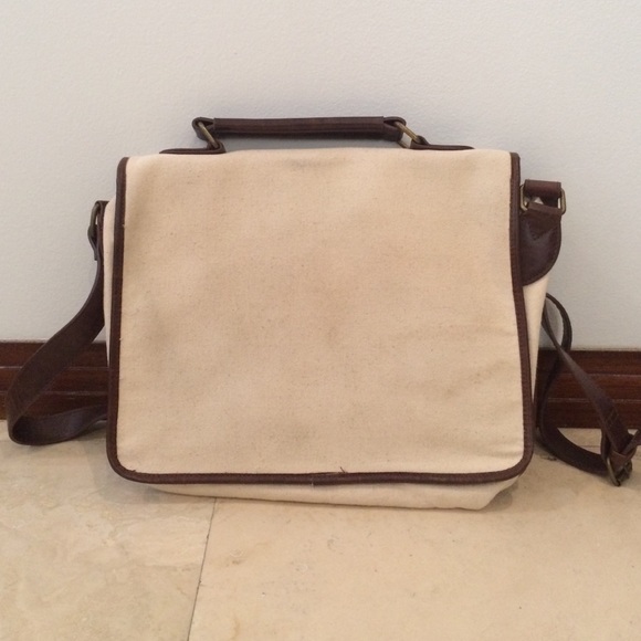 SOLD ❌ Canvas Messenger Bag - Picture 2 of 3