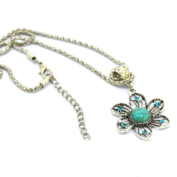 Blue Crystal and Turquoise Flower Necklace (L3) - Picture 2 of 3